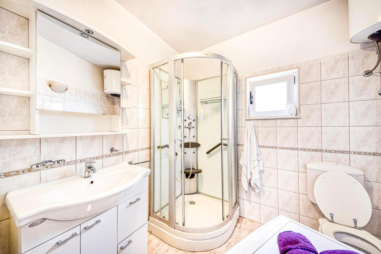 Apartman Andrej Povlja  Luaran gambar