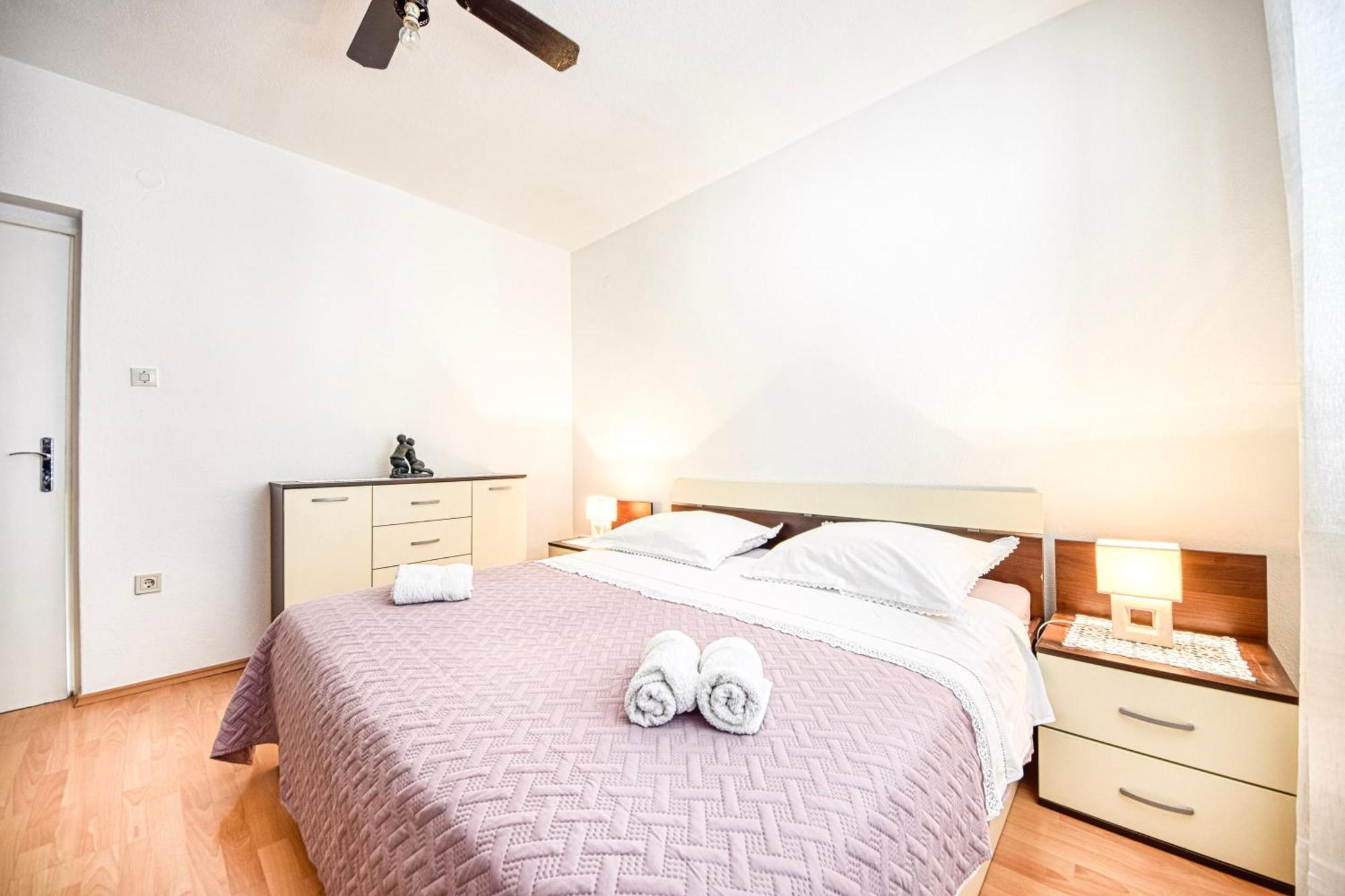 Apartman Andrej Povlja  Luaran gambar